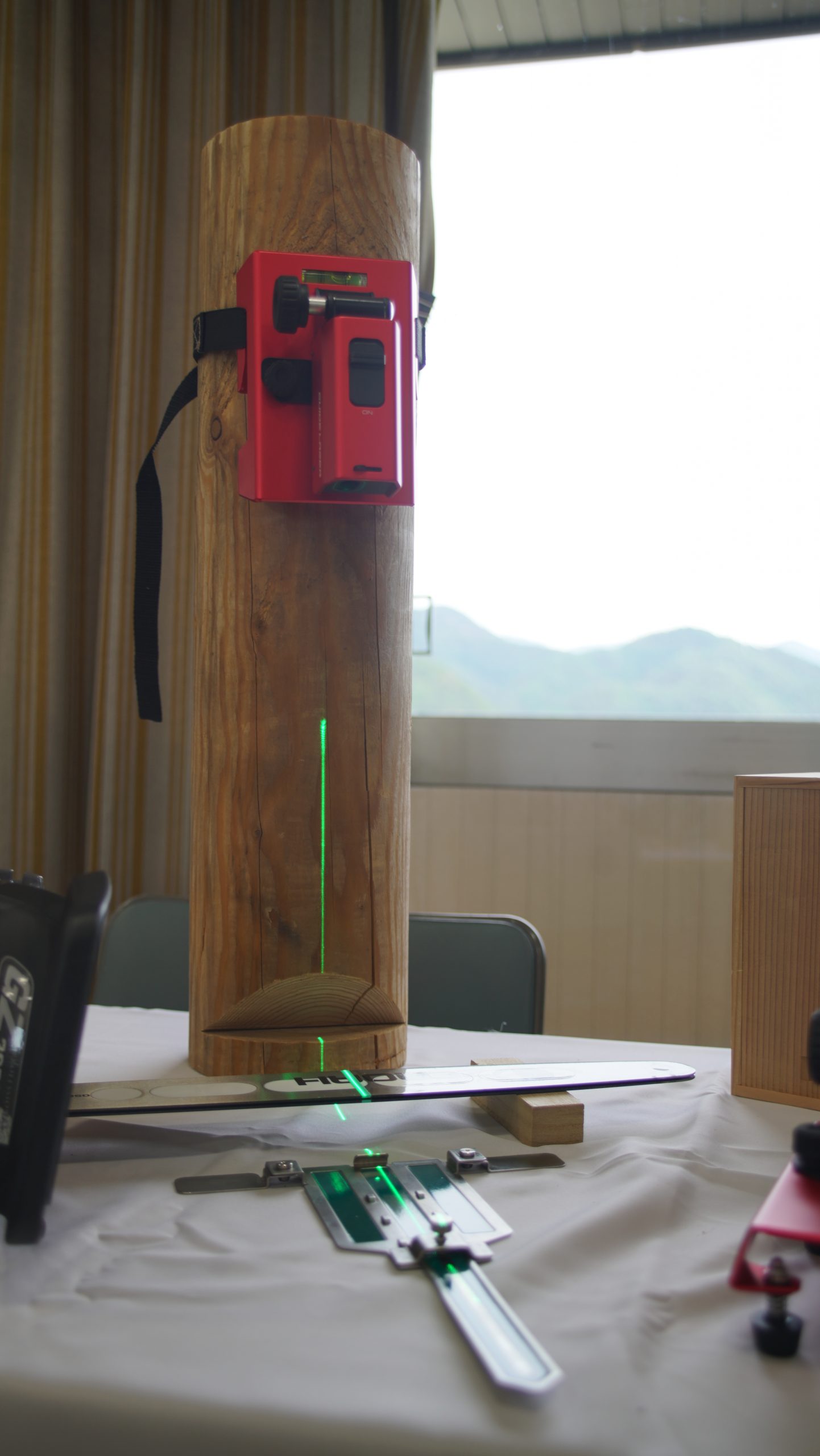 伐木レーザー方向指示器